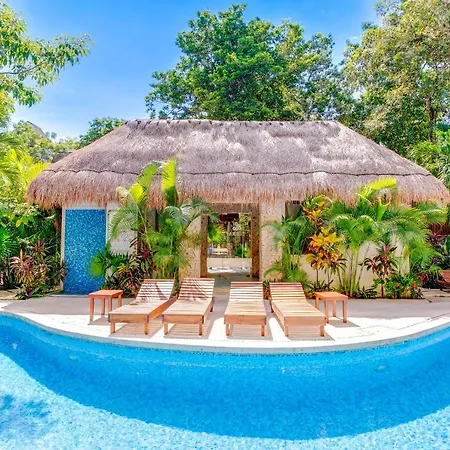 Condo Complex With An Alluring Pool & Tropical Vibes By Stella Rentals!