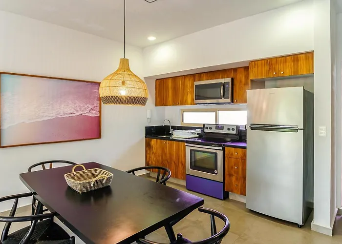 Apartamento Complex With An Alluring Pool & Tropical Vibes By Stella Rentals! *