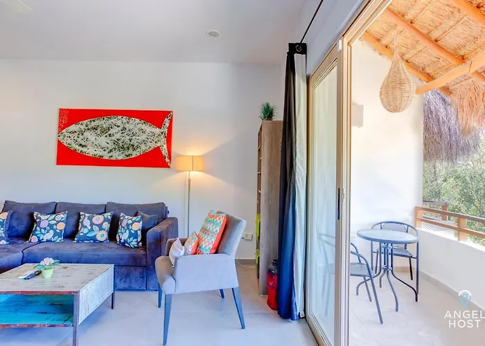 Complex With An Alluring Pool & Tropical Vibes By Stella Rentals! Apartamento *