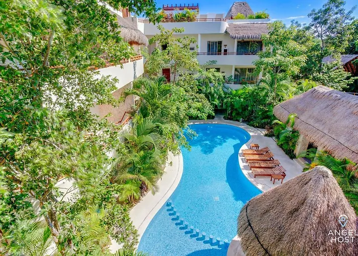 Apartamento Complex With An Alluring Pool & Tropical Vibes By Stella Rentals!